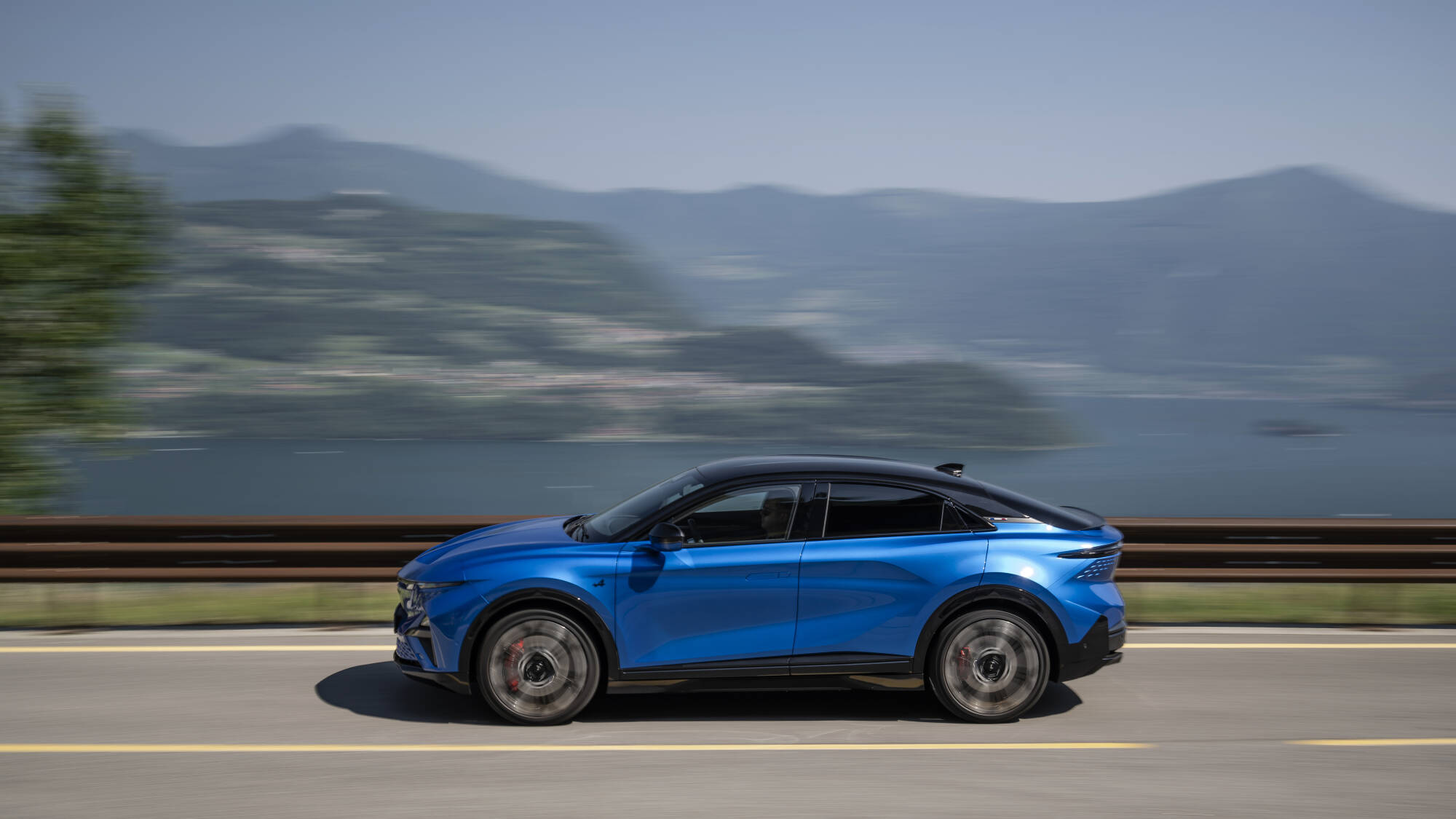 Alpine A390