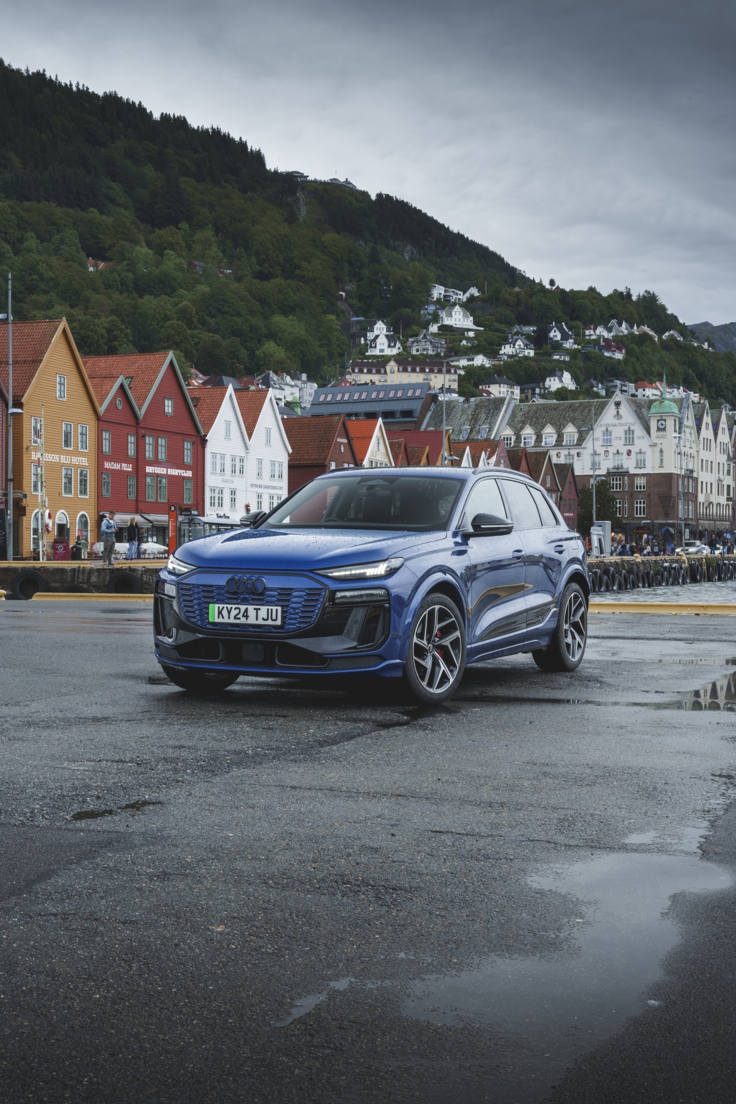 Audi Q6 SUV e-tron