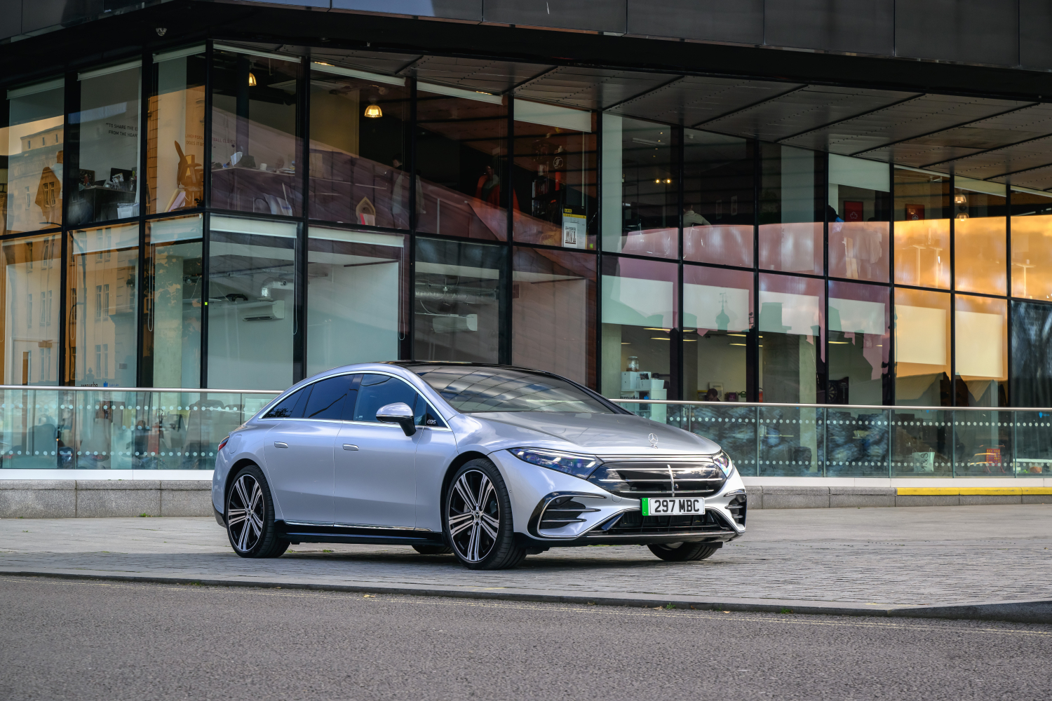 Mercedes EQS